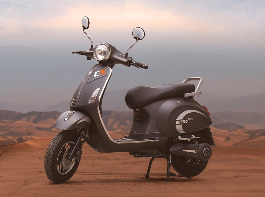 Revolutionizing Commutes: India's Electric Scooters & Bikes - Cars/Motorbikes