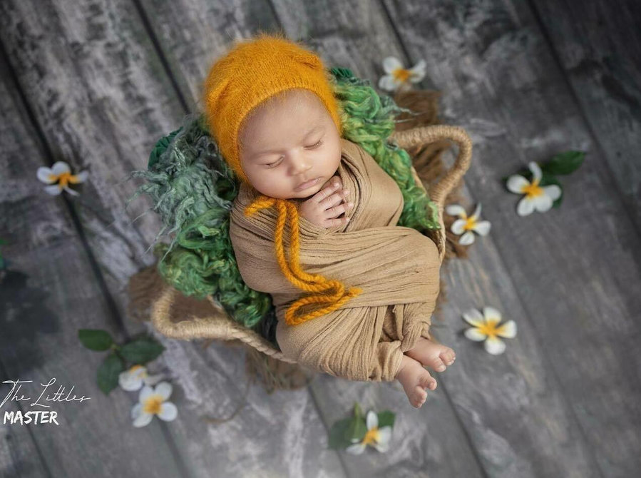 Innovative Props and Setups for Artistic Newborn Photography - Services: Other